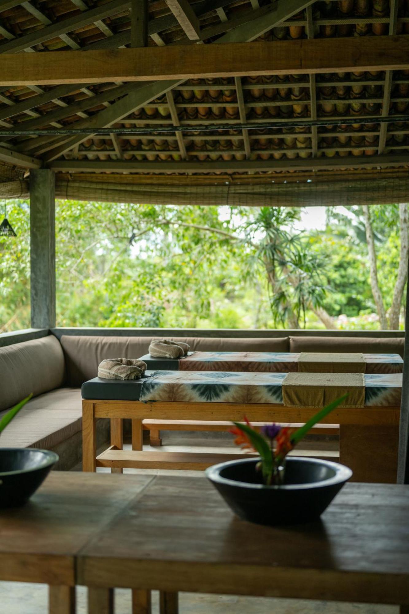 Wirdana Resort & Spa Bussa 外观 照片
